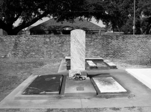This memorial honors the fallen veterans of the Battle of New Orleans. There is also a society tomb in the Catholic section for veterans of this war.